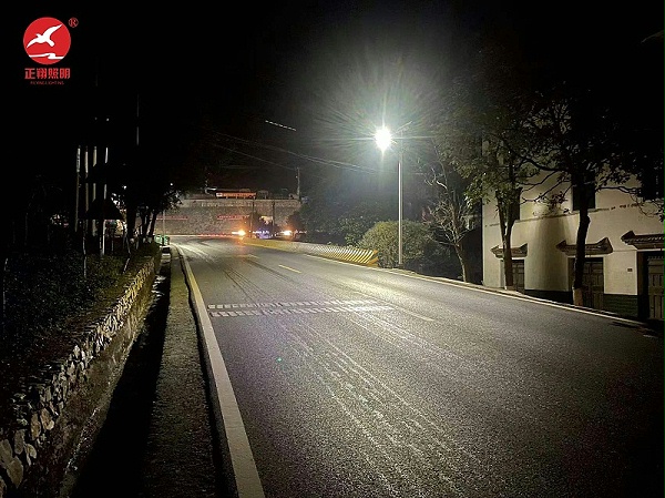 湖北省宜昌市秭歸縣九畹溪鎮九畹溪村太陽能路燈