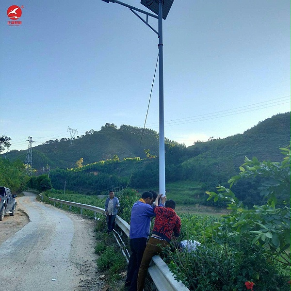廣西玉林農村道路太陽能路燈