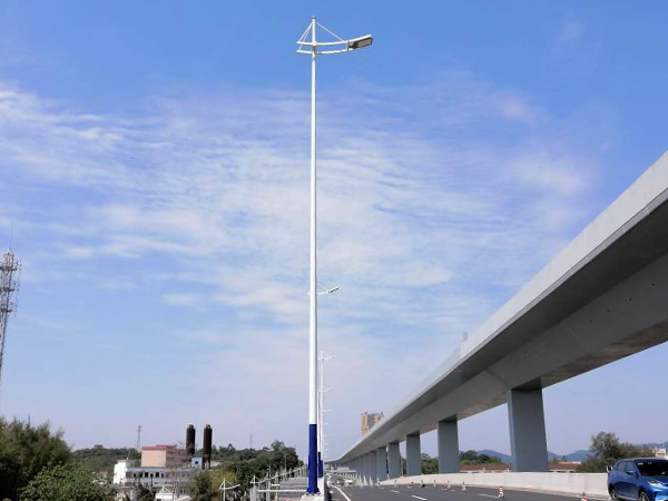中山正翔路燈廠告訴您LED路燈的優勢有哪些