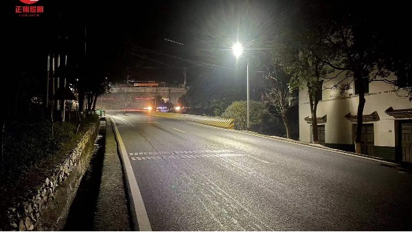 湖北省宜昌市秭歸縣九畹溪鎮九畹溪村太陽能路燈