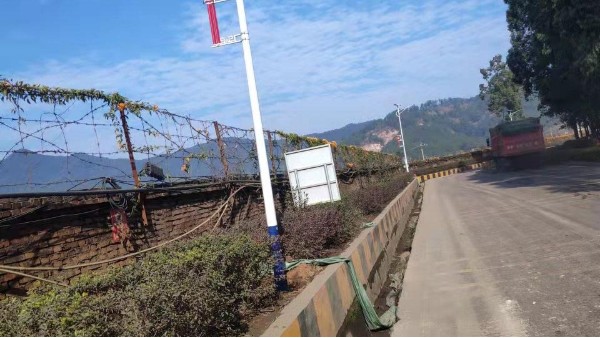 惠州市河南岸下馬莊中國結太陽能路燈安裝